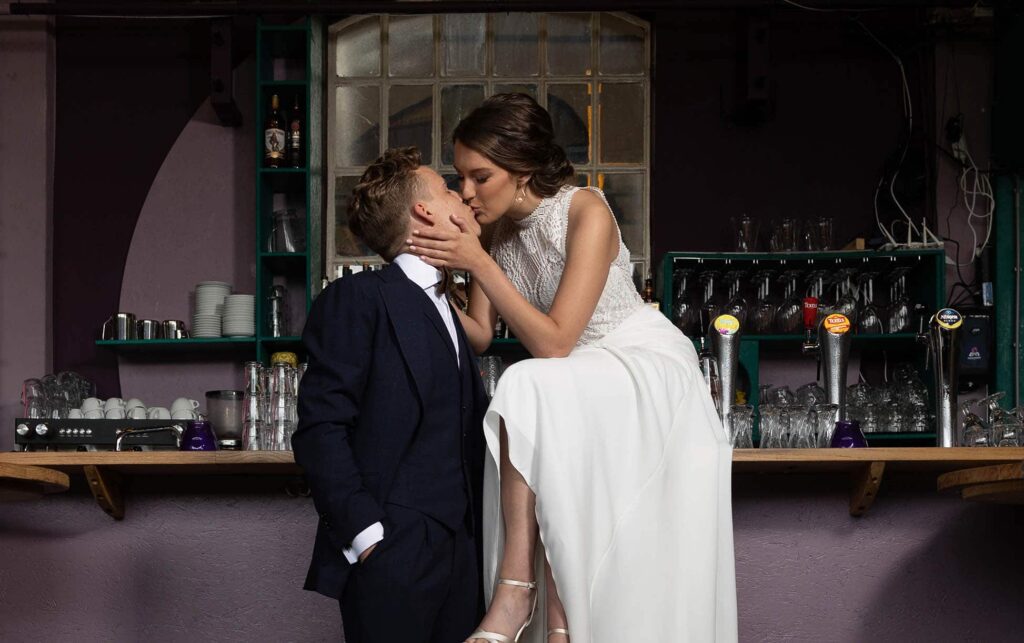 Donkerblauw trouwpak-Joost Boon