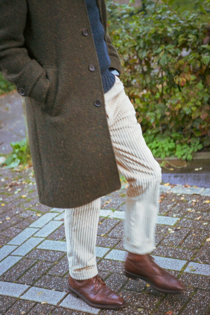 De Balmacaan van NEW TAILOR in een Tweed van W.Bill
